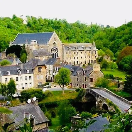 Tres Jolie Peniche A Louer *
